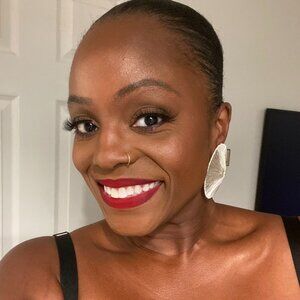 Meet your Posher, Miriam